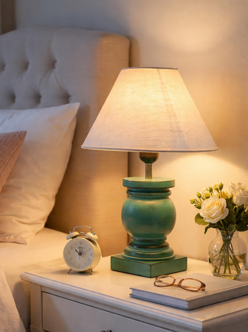 Antique Algae French Trophy Table Lamp for Bedroom Living Room Simple Retro Wood Grain Farmhouse Bedside Lamp Suitable for Nightstand Children's Room or University Dormitory Khadi