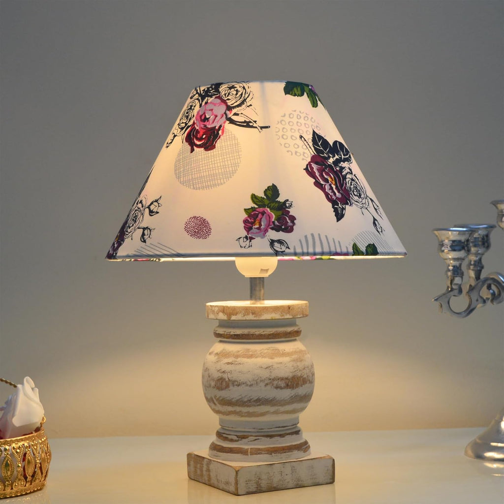 Antique White French Trophy Table Lamp for Bedroom Living Room Simple Retro Wood Grain Farmhouse Bedside Lamp Suitable for Nightstand Children's Room or University Dormitory Rose